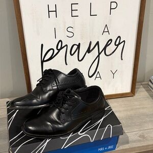 Max and Jake Black kids  Dress Shoes size 4